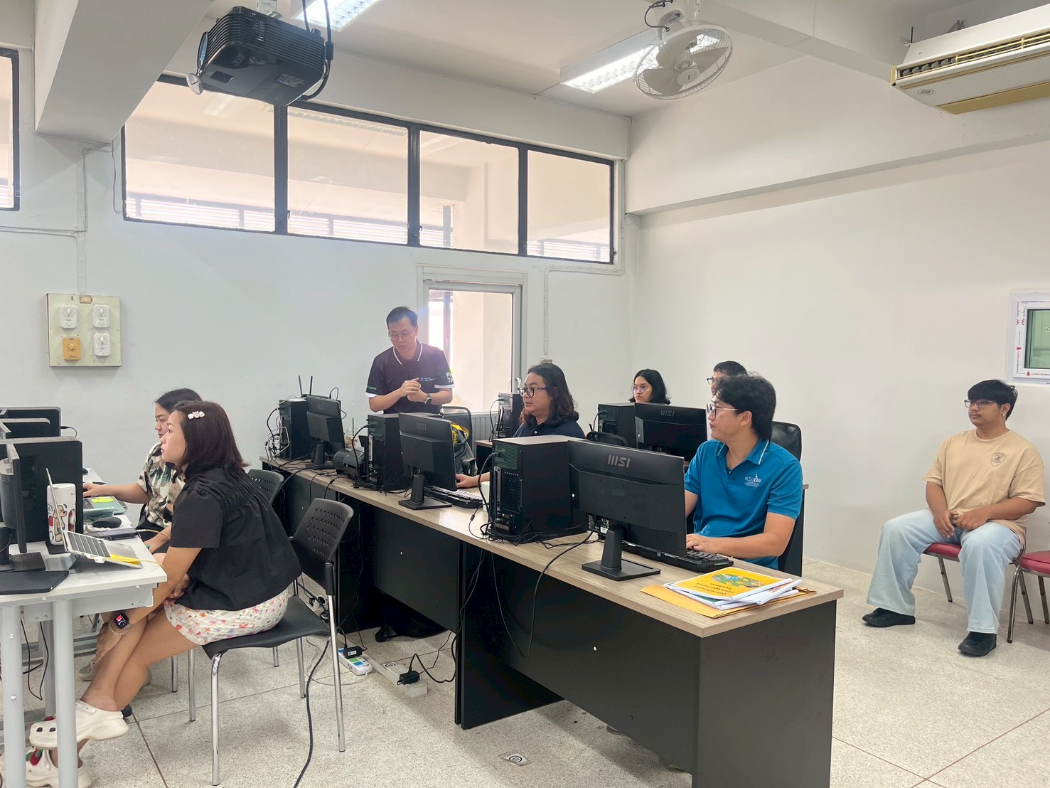 TMS and WMS system training at Kalasin University Logistics Engineering