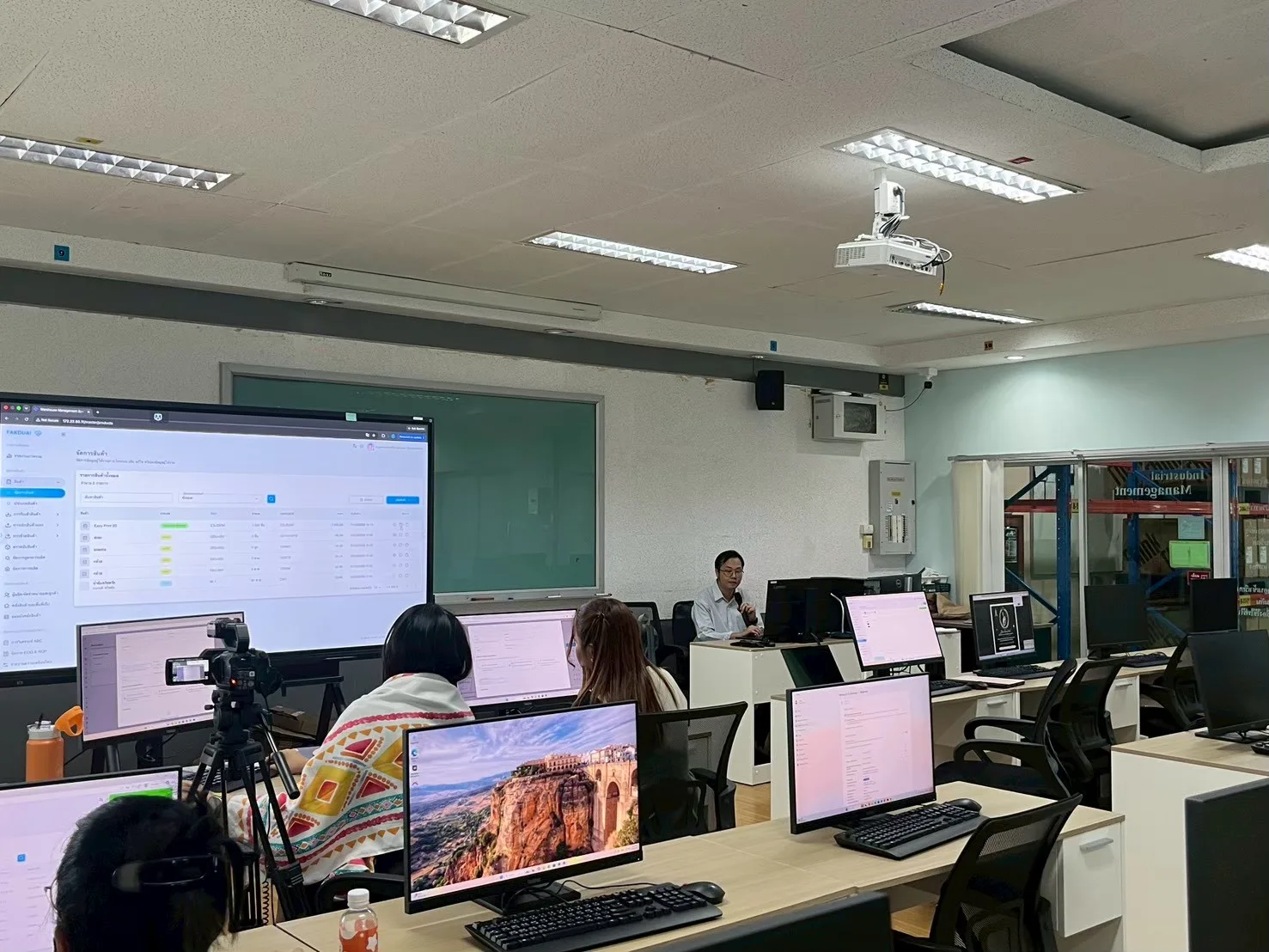 WMS system training with Rajamangala University of Technology Rattanakosin Logistics Engineering